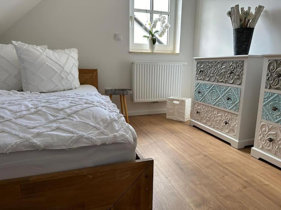 Neuwertige Gemuetliche Wohnung リーデン エクステリア 写真